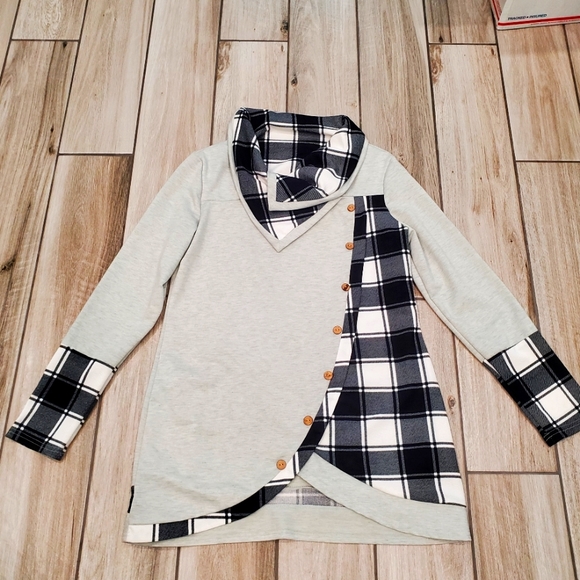 Adorable tunic by Dressfo - Picture 1 of 6